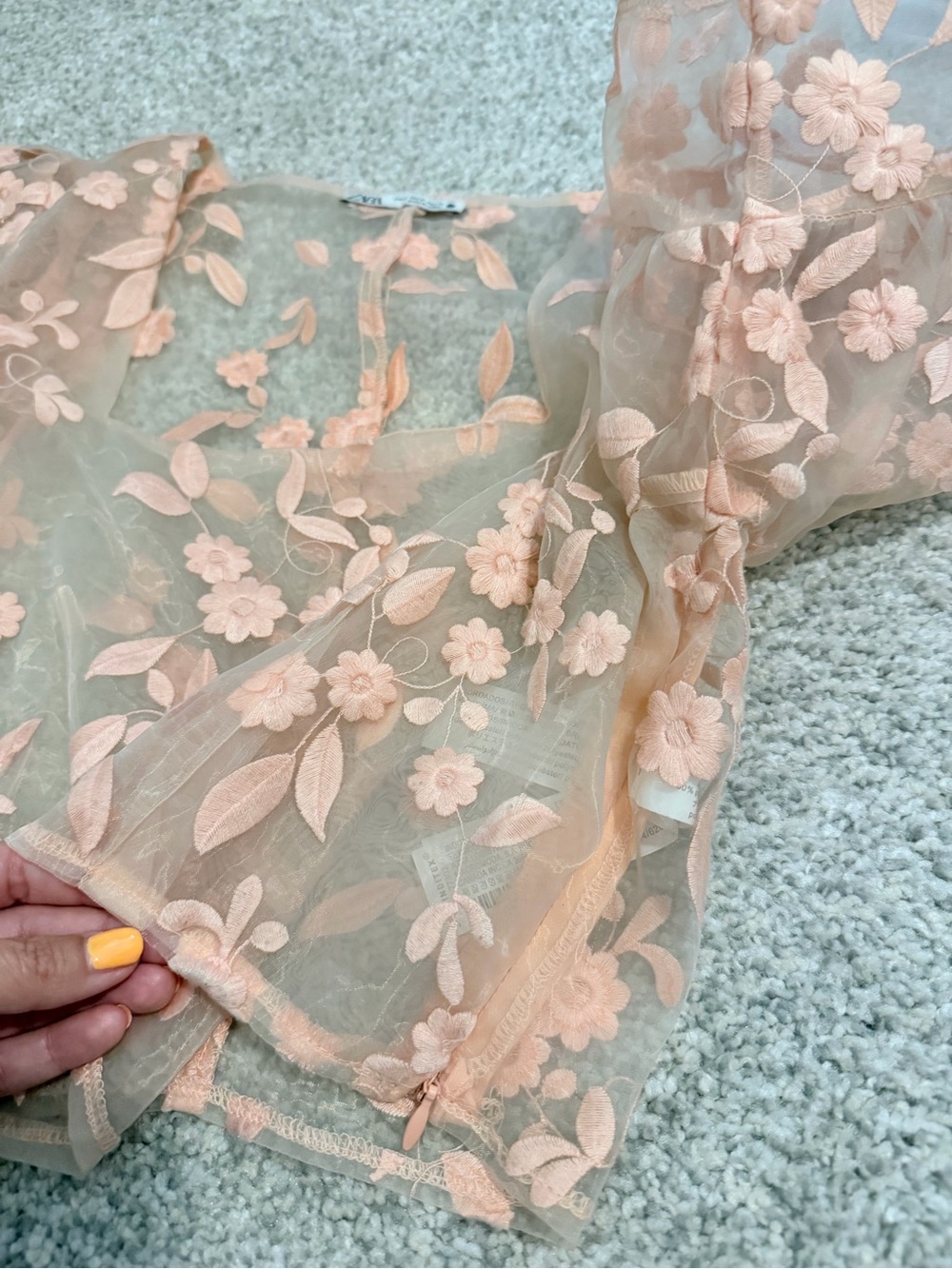 ZARA Sheer Pink Floral Embroidered Puff Sleeve Crop Top - Picture 5 of 7